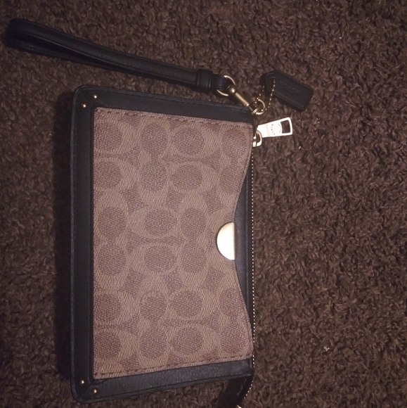 Coach Handbag - Picture 6 of 6